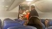 Un vol de la United Airlines dérouté après qu'une femme se soit retrouvée coincée dans les toilettes