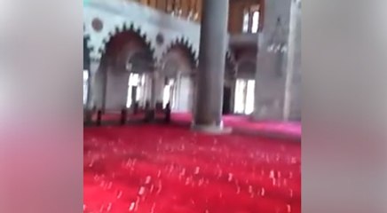 Mücahit müteahhitler camilerden bile çalmış