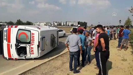 Ambulansla otomobil çarpıştı: 5 yaralı - ADANA