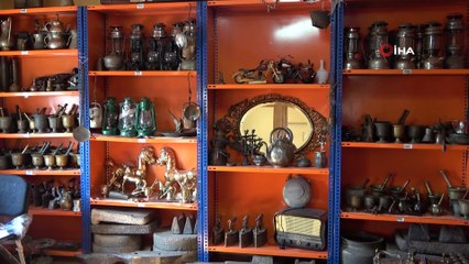 Hurda Ararken Bulduğu Tarihi Eserlerle Antika Dükkanı Açtı