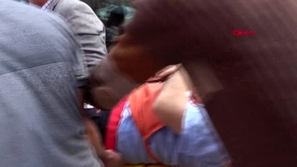 Çorum'da iş yerinde tabancayla vurulan 2 kardeş yaralandı