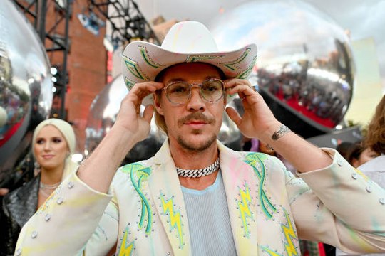 Diplo Releases Country-Themed Collab With Jonas Brothers