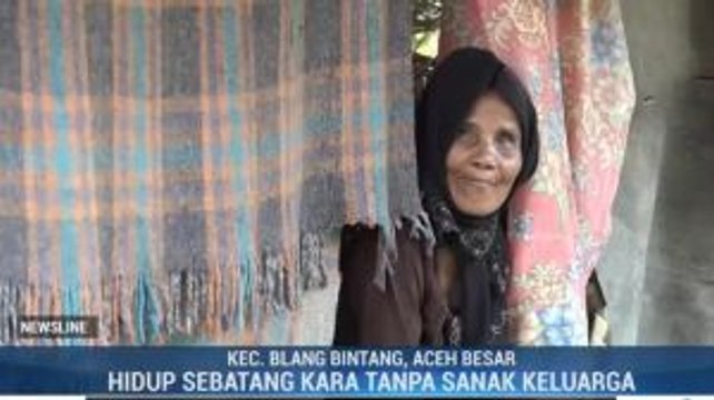 Nenek Dabit Hidup Sebatang Kara di Pos Ronda