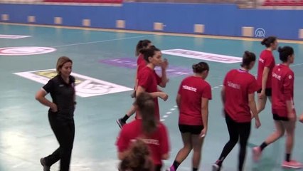 A Milli Kadın Hentbol Takımı'nda Hırvatistan maçı hazırlıkları