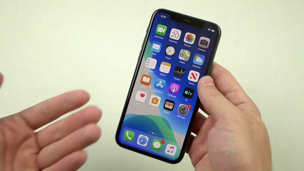 iPhone 11 Pro Hammer & Knife Scratch Test!