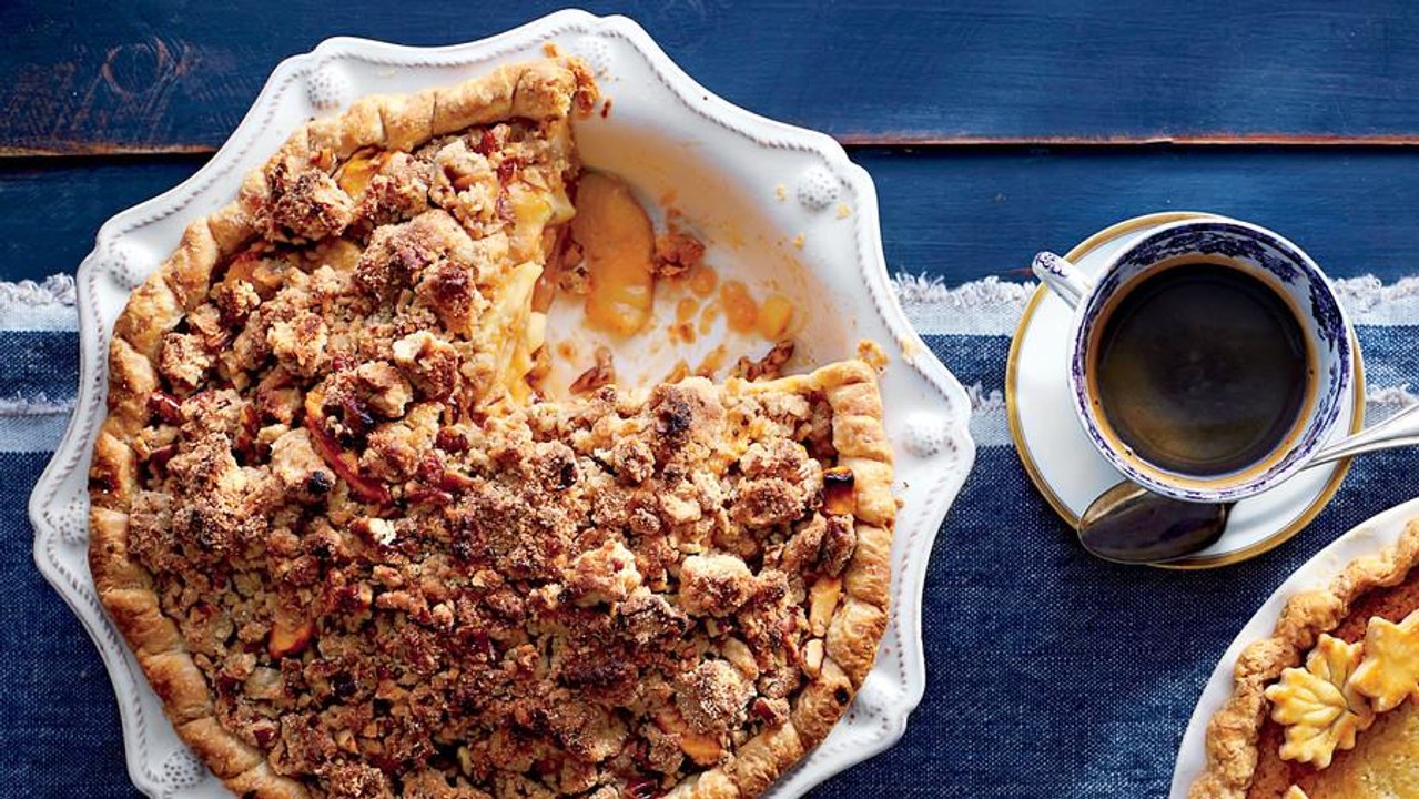 10 Inviting Apple Pies for Every Fall Occasion