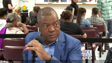 Cónsul Carlos Castillo comentó situación de los pasaportes pendientes de entrega a los solicitantes.