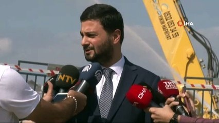 Kağıthane'de riskli bina kontrollü bir şekilde yıkıldı