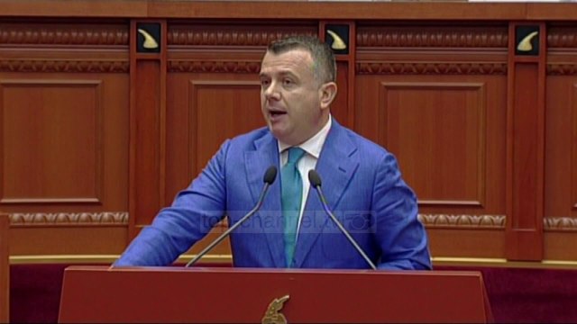 Presidenca nuk i referohet Venecias, por Bundestagut: Uluni e zgjidhni krizën