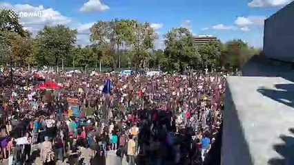 Time-lapse shows tens of thousands at Montreal climate protest