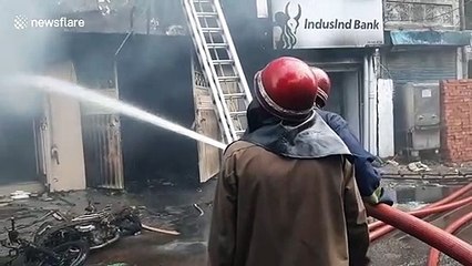 Massive blaze guts quilt store in northern India