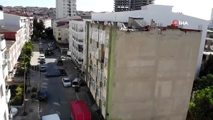 Esenyurt'ta hasar gören binalarda yaşayan vatandaşlar taşınıyor