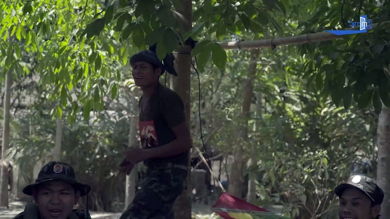 MON Soliders Singing