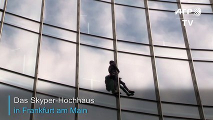 "Französischer Spiderman" erklimmt 150-Meter-Hochhaus in Frankfurt