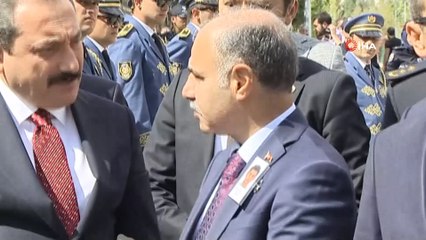 İzmir'deki kazada şehit olan polis memuru son yolculuğuna uğurlandı