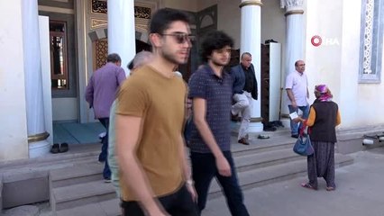 Depremde kalp krizi geçiren öğretmen toprağa verildi