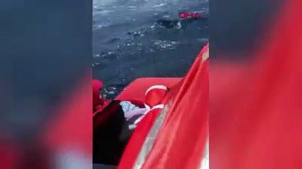 Yatları su almaya başladı,imdat çağrılarına lüks yolcu gemisi cevap verdi