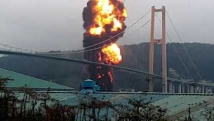 '폭발음에 불기둥' 대형 선박에 큰 불..."46명 구조·18명 부상" / YTN