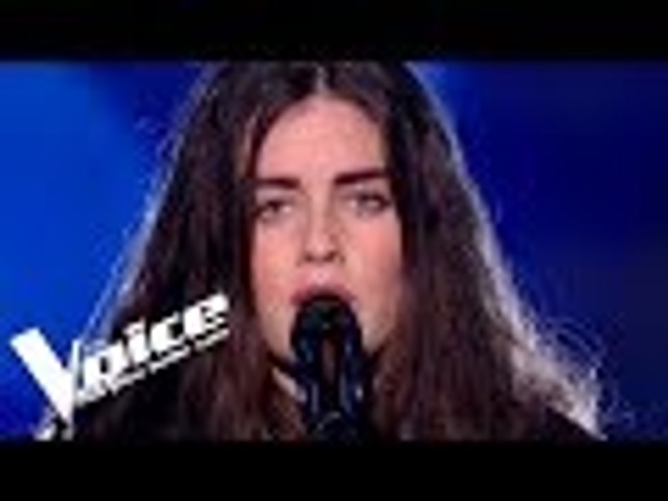 Pierre Bachelet - Elle est d'ailleurs | Lisa | The Voice 2019 | Blind Audition