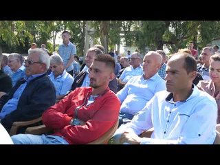 Çuçi me fermerët në Fier - News, Lajme - Vizion Plus