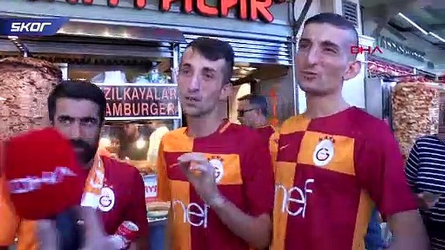 Dev derbi Taksim'de esnafın yüzünü güldürdü