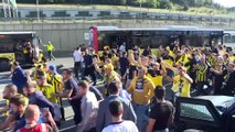 Fenerbahçeli taraftarlar maçın oynanacağı Türk Telekom Stadı'na geldi - İSTANBUL
