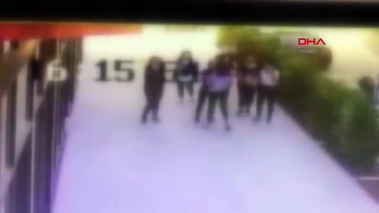 Kız öğrenci, tartıştığı 5 yaşıtı tarafından dövüldü