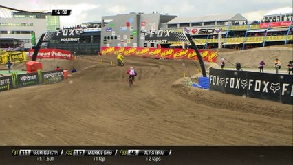 Simpson passes Duffy - Open Qualifying Race - Monster Energy FIM MXoN 2019
