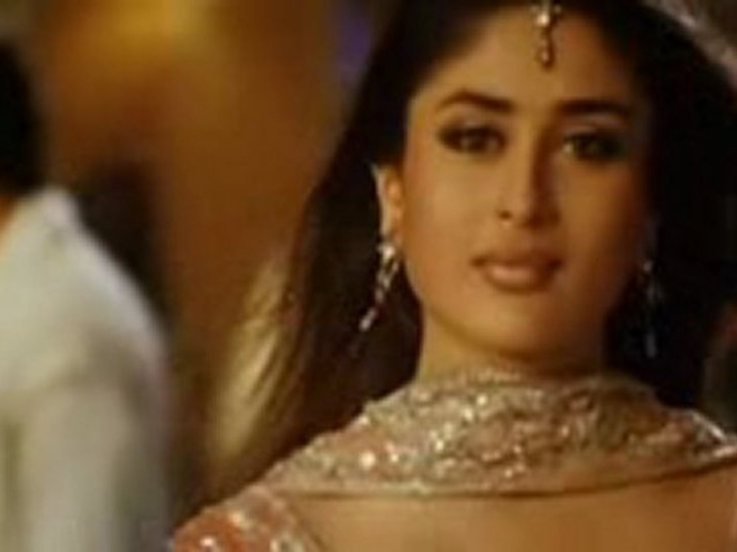 Bole Chudiyan en fr _ Kabhi Khushi Kabhie Gham - Vidéo Dailymotion