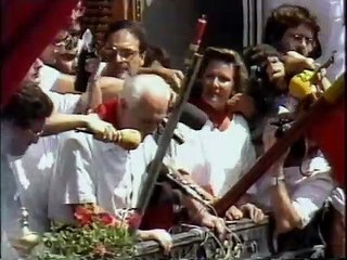José Javier Gortari (UPN) lanza el Chupinazo de San Fermín 1987