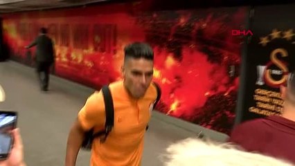 Spor falcao imza attı