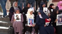 Annelerin HDP önündeki evlat nöbeti 27'nci gününde