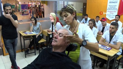 Usturaya kadın eli değdi