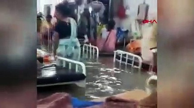 Hindistan'da sel: 4 günde 74 kişi hayatını kaybetti