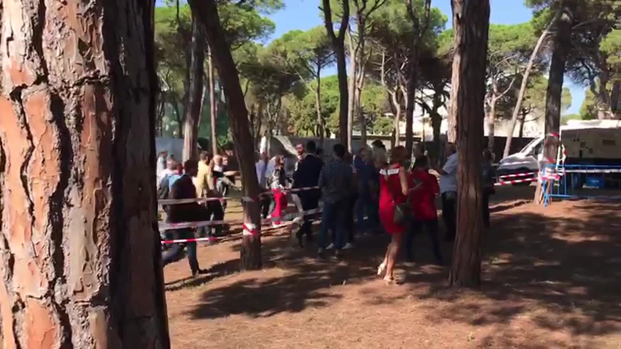 Ambiente festivo en la Festa de la Rosa del PSC