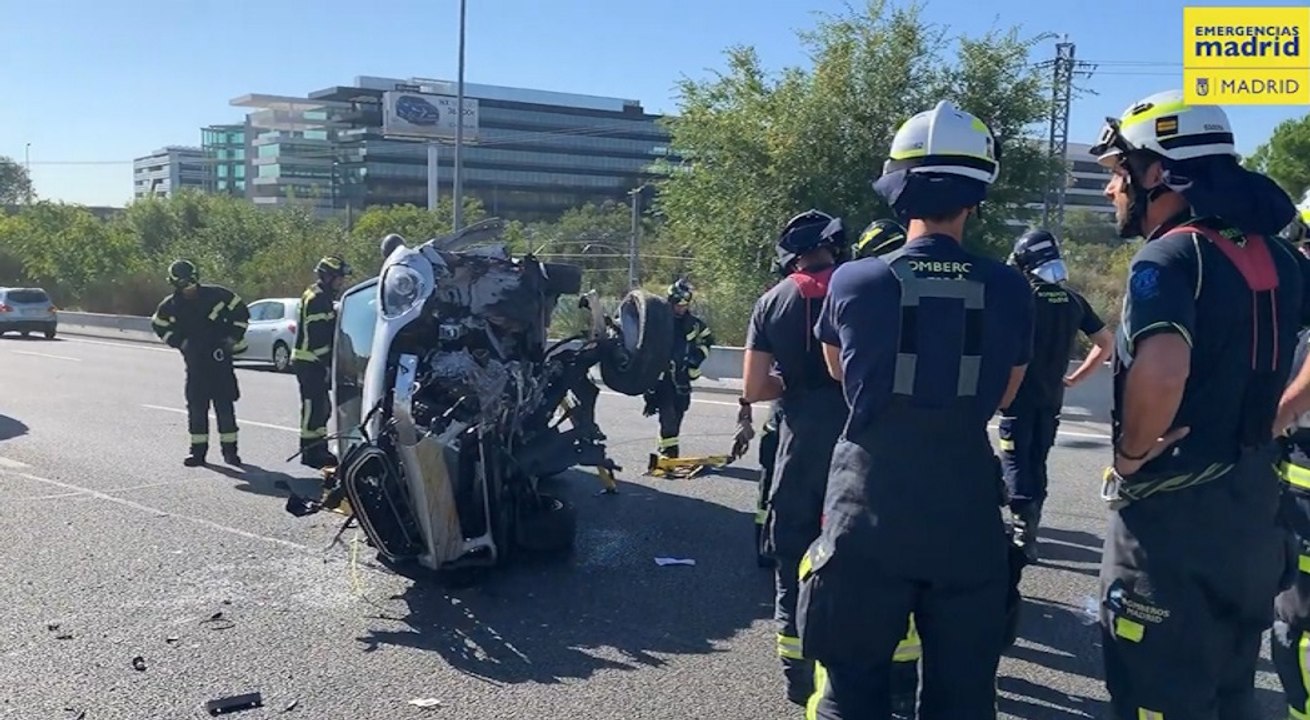 Un herido grave y dos leves en un accidente cerca de Barajas