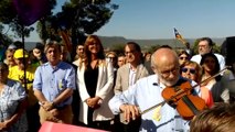 Quim Torra preside el canto del himno de Catalunya en un acto