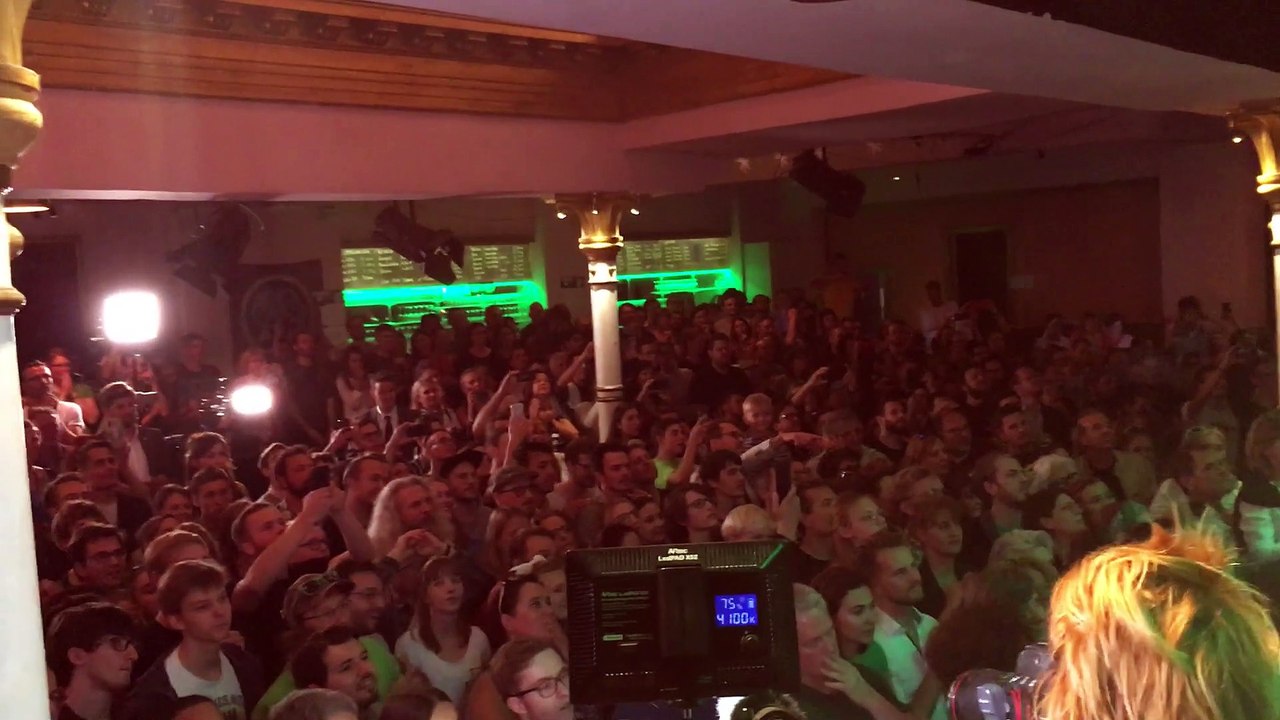 Jubel bei Grünen nach erster Hochrechnung