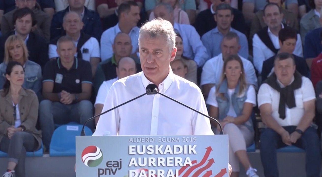 Urkullu reivindica el "compromiso" y la "política útil" del PNV