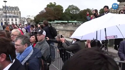 Fransızlar Chirac'ı Uğurlamak için Sıraya Girdi