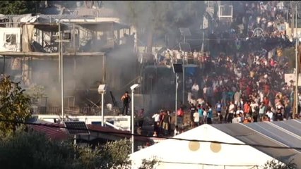 Midilli'deki mülteci kampında bir kadın ve çocuk yanarak öldü