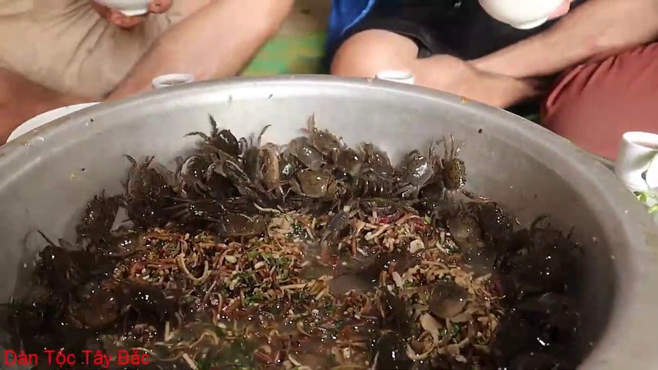 Vietnam Salad  crab !Do you dare to try @?