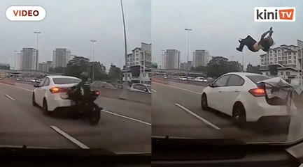 Tukar laluan mendadak, penunggang motor "terbang"