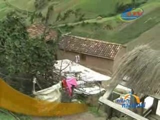 ALUD ARRASA CON VIVIENDAS - HUANCAVELICA