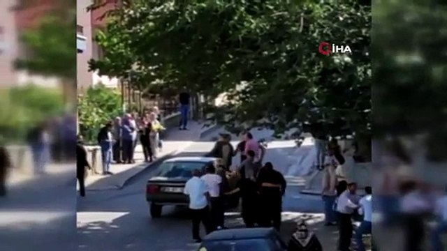 Ankara'da büyük gerginlik! Yaralı çocuğa yardım etmek isteyen polisi linç etmek istediler