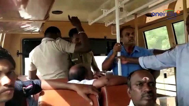 அரசு பஸ் கண்டக்டரை 2 போலீஸ்காரர்கள் சரமாரியாக தாக்கிய வீடியோ காட்சி