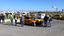 Sivas'ta iki ayrı trafik kazası: 7 yaralı