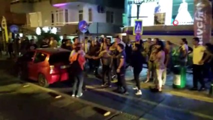 Antalya'da kaza yapan alkollü sürücü ortalığı birbirine böyle kattı