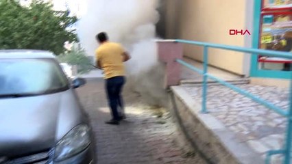 İstanbul-ataşehir'de yedek parça deposunda yangın