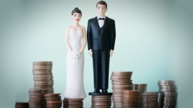 How to Ask Wedding Guests for Money Instead of Gifts